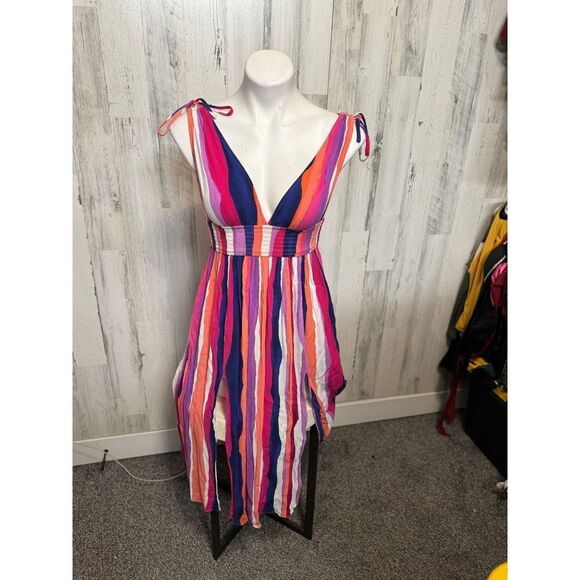 Forever 21 Dresses & Skirts - Maxi pink dress